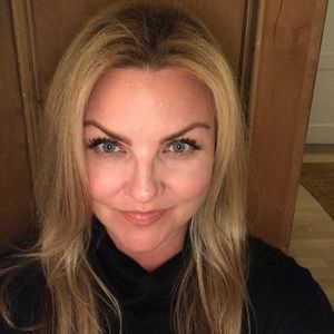 Meet your Posher, Courtney